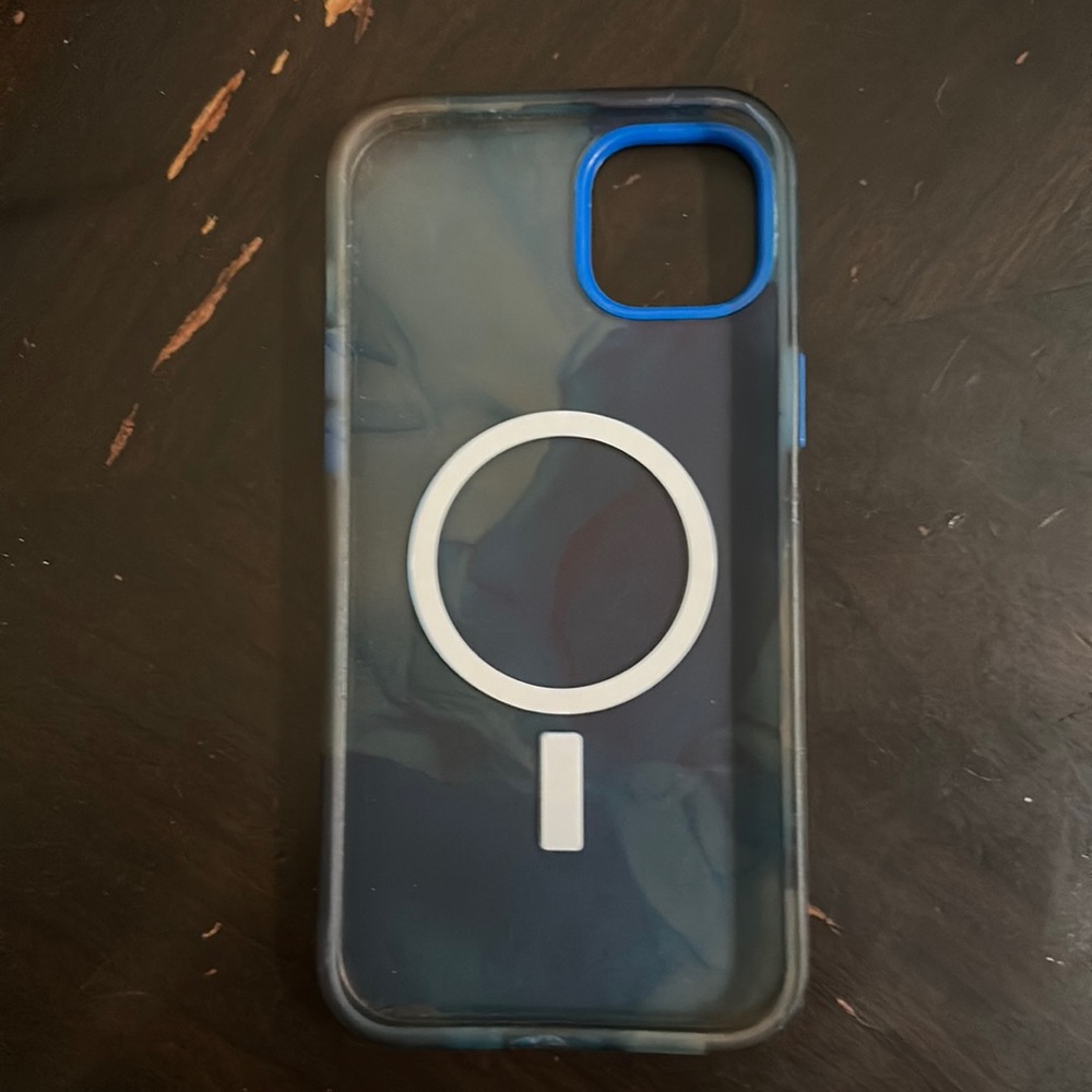 I phone 14 plus otterbox